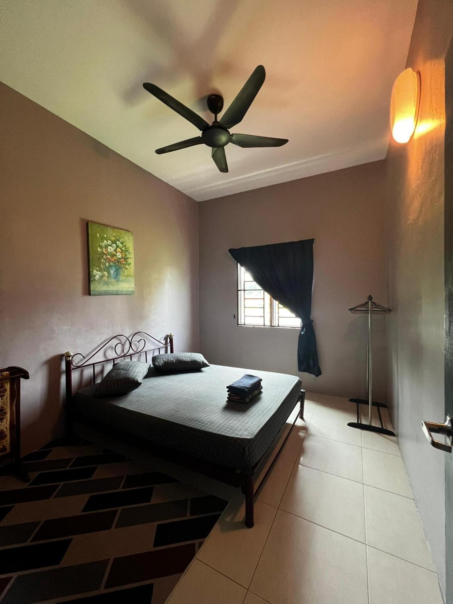 Taiping Homestay Husna Afina Bagian luar foto